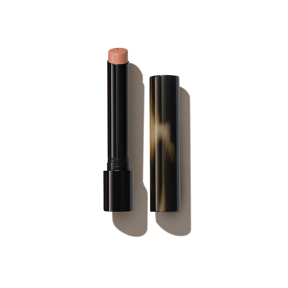 Labial Posh Lipstick™ - Victoria Beckham beauty vista frontal con fondo blanco.