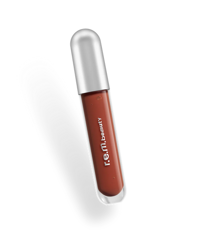 Bálsamo Labial Glossy balm - R.E.M. Beauty vista frontal con fondo blanco.