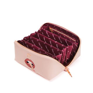 Necessaire Ed. LIMITADA Pillow Talk Makeup Bag -Charlotte Tilbury vista frontal con fondo blanco.