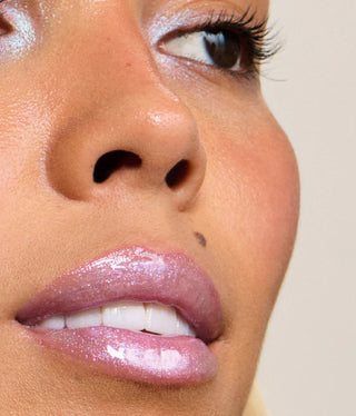 Labial Gloss voluminizador On your collar Plumping lip gloss - R.E.M. Beauty