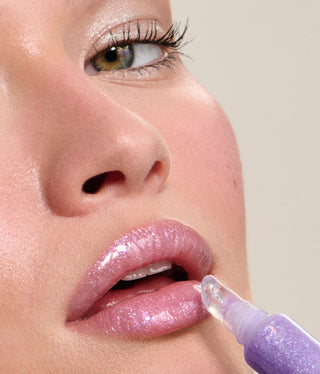 Labial Gloss voluminizador On your collar Plumping lip gloss - R.E.M. Beauty