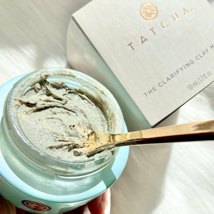 The Clarifying Clay Mask™ Tratamiento exfoliante de poros - Tatcha vista frontal con fondo blanco.