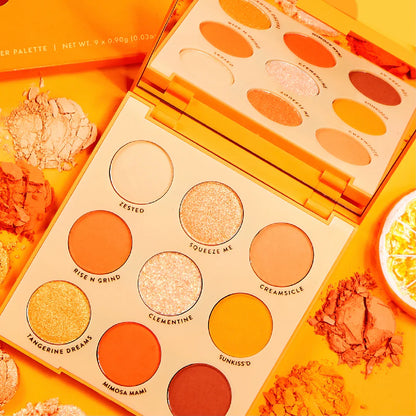 Paleta de Sombras de Ojos Orange you glad?™ - ColourPop vista frontal con fondo blanco.