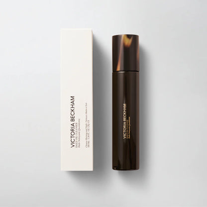 Set Limpiador Facial The Daily Cleansing Protocol™ - Victoria Beckham Beauty vista frontal con fondo blanco.