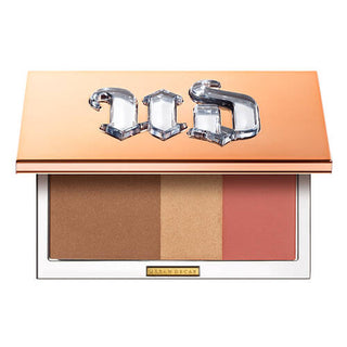 Paleta STAY NAKED THREESOME Iluminador + Bronzer + Rubor - Urban Decay vista frontal con fondo blanco.