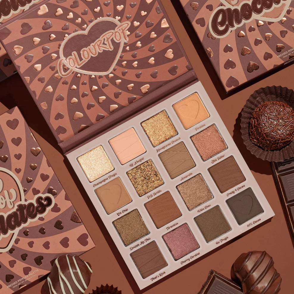 Paleta de Sombras de Ojos Not a box of chocolates™ - ColourPop vista frontal con fondo blanco.