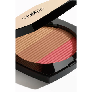 LES BEIGES Poudre Belle Mine ENSOLEILLÉE Healthy Glow Sun-Kissed Powder - CHANEL