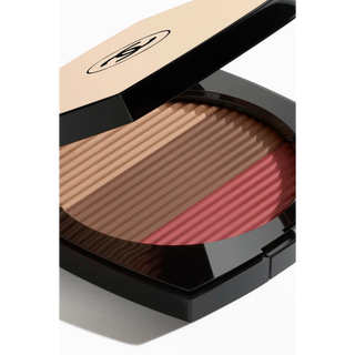 LES BEIGES Poudre Belle Mine ENSOLEILLÉE Healthy Glow Sun-Kissed Powder - CHANEL