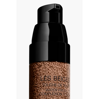 Base de Maquillaje LES BEIGES Water-Fresh Complexion Touch + Pincel aplicador - CHANEL