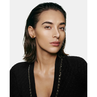 Base de Maquillaje SUBLIMAGE L'ESSENCE DE TEINT Ultimate Radiance-Generating Serum Foundation - CHANEL