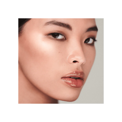 Iluminador en Barra Reflect Highlighter Stick™ - Victoria Beckham beauty vista frontal con fondo blanco.