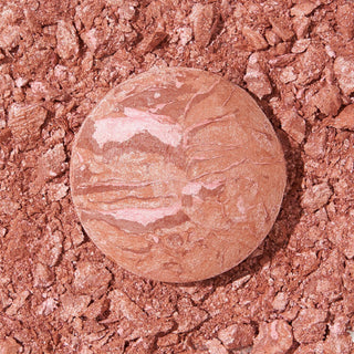 Rubor Baked Blush-n-Brighten Marbleized - Laura Geller vista frontal con fondo blanco.