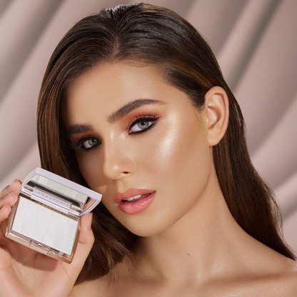 Iluminador Iced Out - Anastasia Beverly Hills vista frontal con fondo blanco.