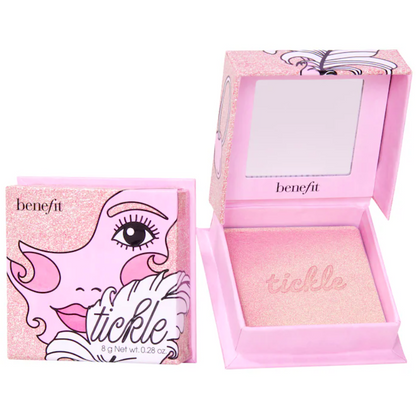 Polvos iluminadores Cookie and Tickle - Benefit Cosmetics vista frontal con fondo blanco.