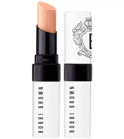 Bálsamo Labial Extra Lip Tint Sheer Oil-Infused - Bobbi Brown vista frontal con fondo blanco.