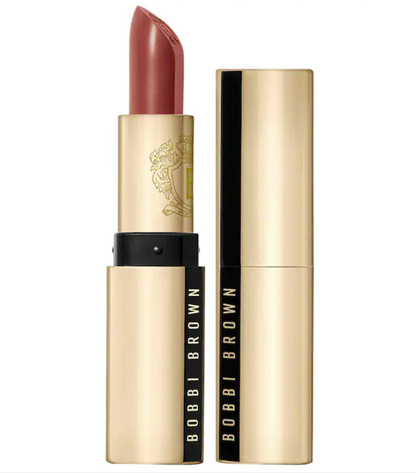 Labial edición Lujo - Bobbi Brown vista frontal con fondo blanco.