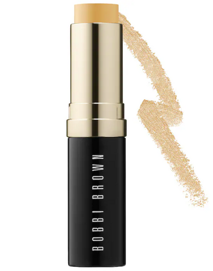 Base de maquillaje Skin Foundation Stick - Bobbi Brown vista frontal con fondo blanco.