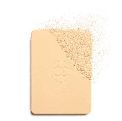 Base de Maquillaje en Polvo compacto de Larga Duración Efecto Radiante ULTRA LE TEINT - CHANEL vista frontal con fondo blanco.