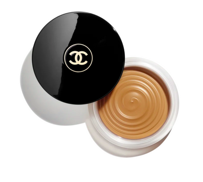 Bronzer en Crema Efecto Luminoso LES BEIGES - CHANEL vista frontal con fondo blanco.