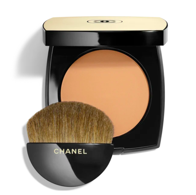 Polvo Compacto Efecto Piel luminosa y sana LES BEIGES - CHANEL vista frontal con fondo blanco.