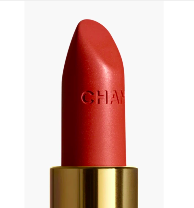 Labial Matte ROUGE ALLURE VELVET - CHANEL vista frontal con fondo blanco.