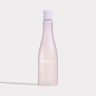 Lavender bubble bath™ Espuma de baño - Kylie Cosmetics vista frontal con fondo blanco.