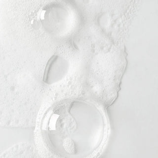 Vanilla body wash™ Gel de baño - Kylie Cosmetics vista frontal con fondo blanco.
