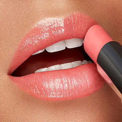 Bálsamo Labial Coloured Balm™ - KIKO vista frontal con fondo blanco.