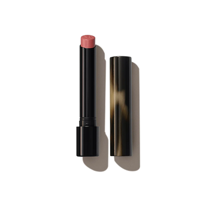 Labial Posh Lipstick™ - Victoria Beckham beauty vista frontal con fondo blanco.