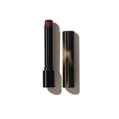 Labial Posh Lipstick™ - Victoria Beckham beauty vista frontal con fondo blanco.