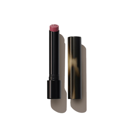 Labial Posh Lipstick™ - Victoria Beckham beauty vista frontal con fondo blanco.