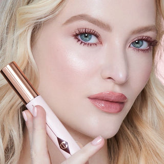 Máscara de Pestañas Pillow Talk Push Up Lashes - Charlotte Tilbury vista frontal con fondo blanco.