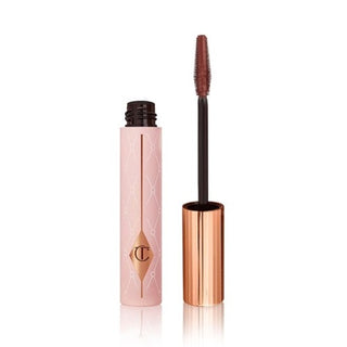 Máscara de Pestañas Pillow Talk Push Up Lashes - Charlotte Tilbury vista frontal con fondo blanco.