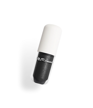 Sombra de Ojos Lustrous liquid eyeshadow - R.E.M. Beauty vista frontal con fondo blanco.