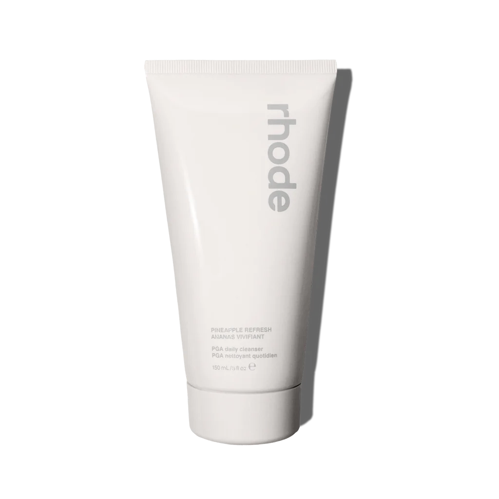 Limpiador facial Pineapple Refresh - Rhode Skin vista frontal con fondo blanco.