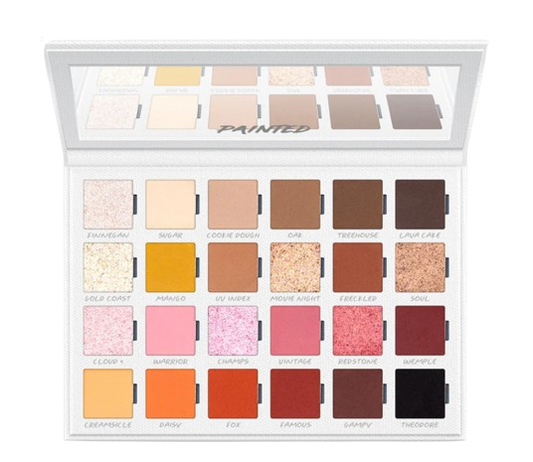 Paleta de Sombras de Ojos BASIC CANVAS PALETTE™ face & eye palette - Painted by James Charles vista frontal con fondo blanco.