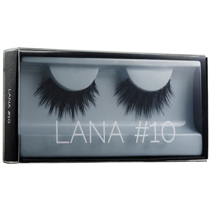 Pestañas postizas reutilizables Classic False Lashes - HUDA BEAUTY vista frontal con fondo blanco.