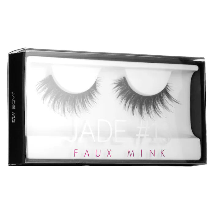 Pestañas postizas reutilizables Faux Mink - HUDA BEAUTY vista frontal con fondo blanco.