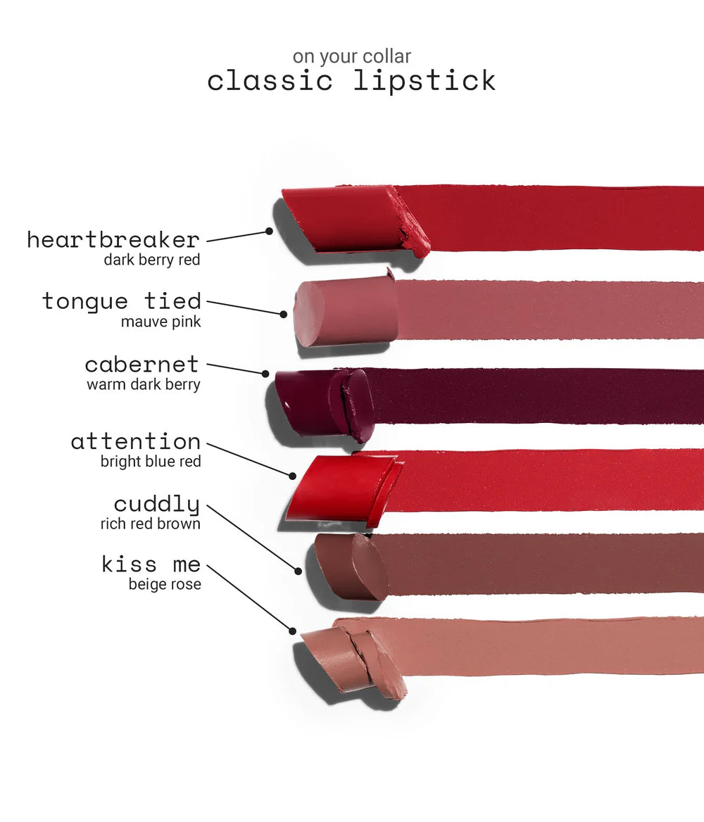 Labial Classic lipstick - R.E.M. Beauty vista frontal con fondo blanco.