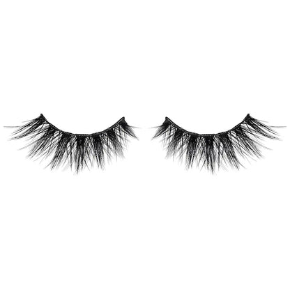 Pestañas postizas reutilizables Classic False Lashes - HUDA BEAUTY vista frontal con fondo blanco.