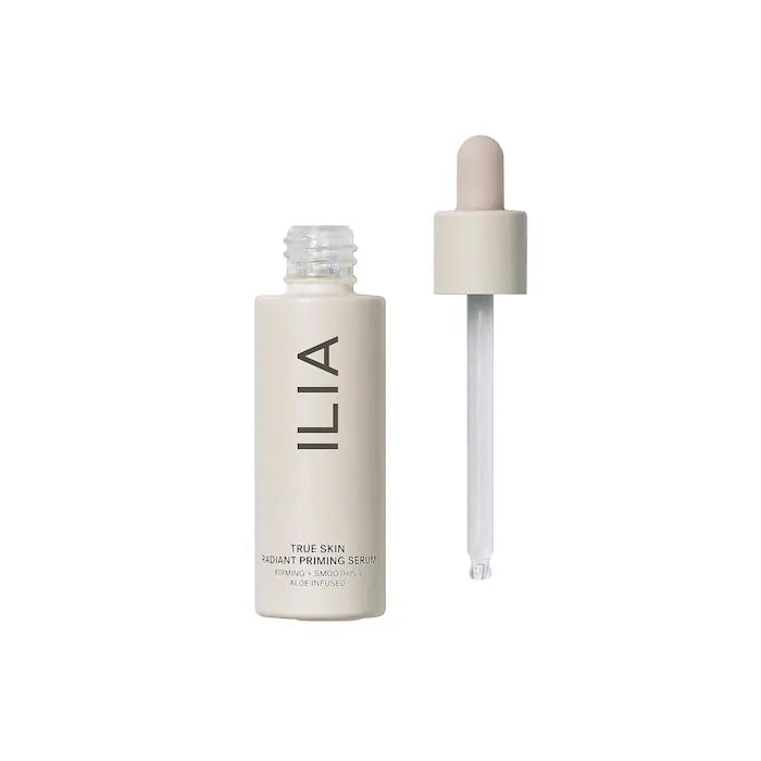 True Skin Radiant Priming Serum - ILIA vista frontal con fondo blanco.