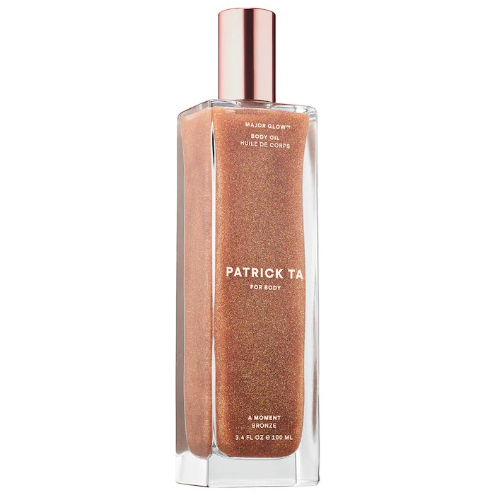 Major Glow Body Oil - PATRICK TA vista frontal con fondo blanco.