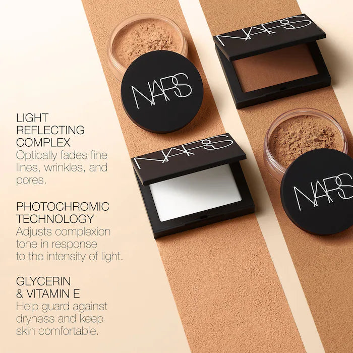 Polvo fijador Light Reflecting - NARS vista frontal con fondo blanco.