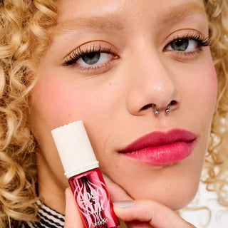 Tinte líquido para labios y mejillas - Benefit Cosmetics
