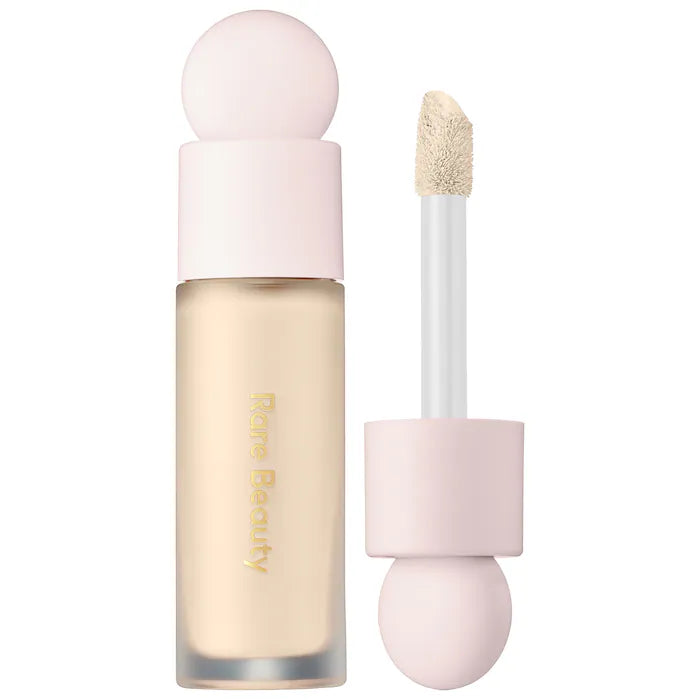 Corrector Liquid Touch Brightening - Rare Beauty vista frontal con fondo blanco.