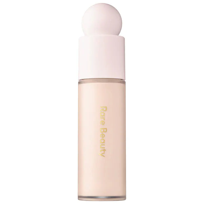 Base de Maquillaje Liquid Touch Weightless Foundation - Rare Beauty vista frontal con fondo blanco.