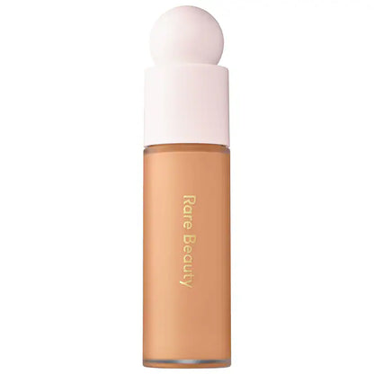 Base de Maquillaje Liquid Touch Weightless Foundation - Rare Beauty vista frontal con fondo blanco.