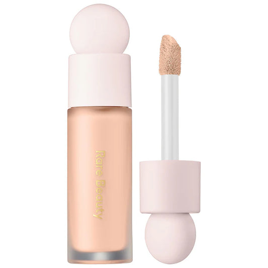 Corrector Liquid Touch Brightening - Rare Beauty vista frontal con fondo blanco.