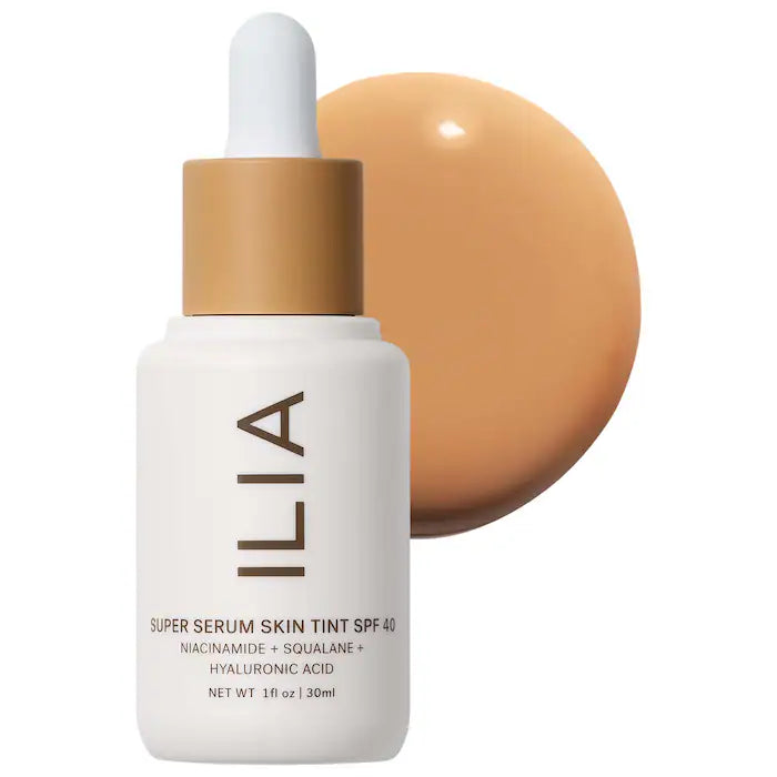 Base ligera Super Serum Skin Tint SPF 40 Skincare Foundation - ILIA vista frontal con fondo blanco.