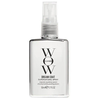 Spray Anti-Frizz Dream Coat™ Supernatural Treatment - COLOR WOW vista frontal con fondo blanco.